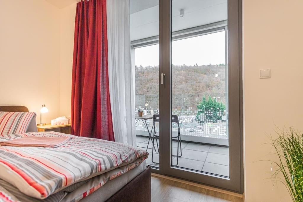 Flat With Bathtub & Balcony, Only 12min Centrum, 200mb Wifi Praag